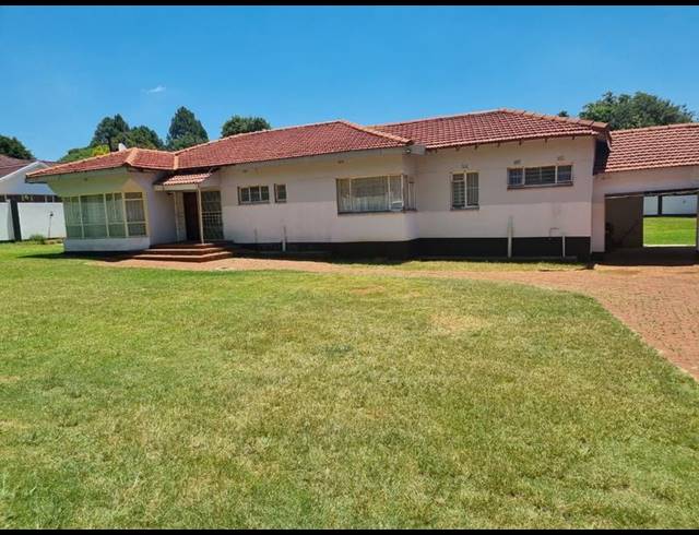 4 BEDROOM HOUSE FOR SALE IN OBSERVATORY